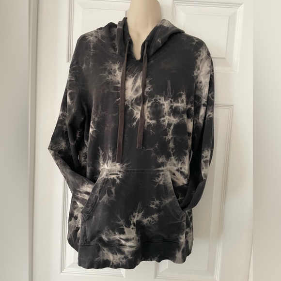 Lightweight Black Tie Dye Hoodie - Picture 3 of 4